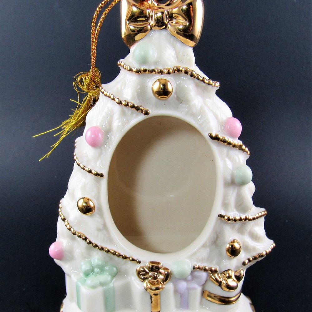 LENOX PORCELAIN CHRISTMAS TREE FRAME ORNAMENT (E36)